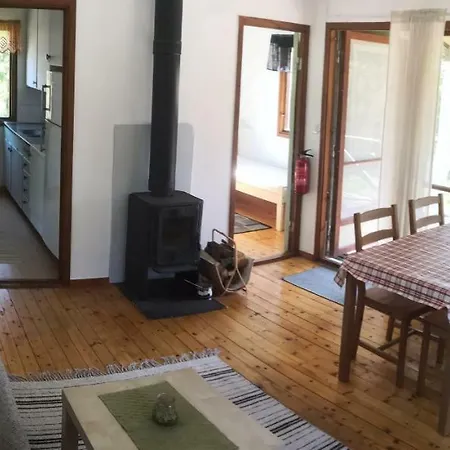 Cozy Cabin, Sauna, No Neighbours. شقة
